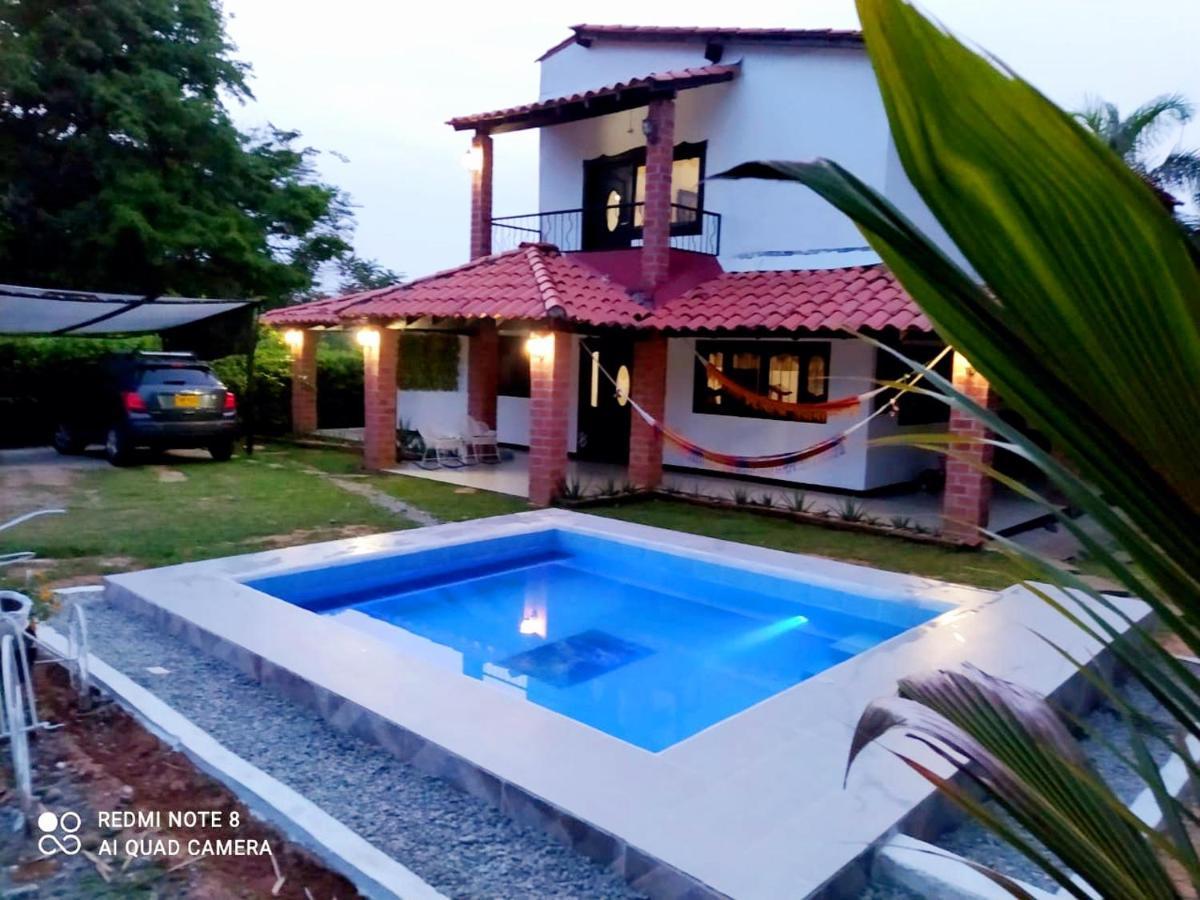 Casa Campo Emaus Caucasia Εξωτερικό φωτογραφία