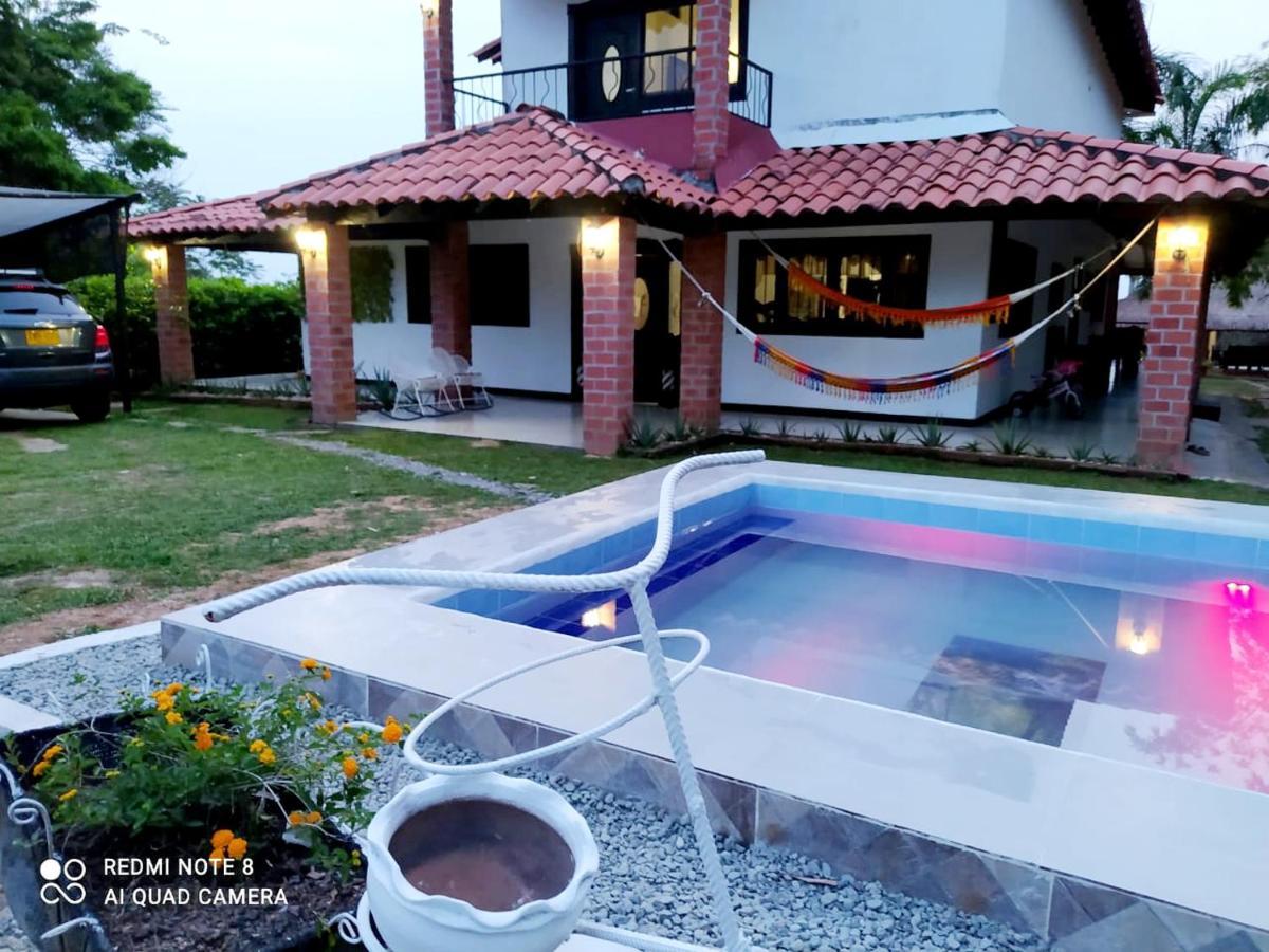 Casa Campo Emaus Caucasia Εξωτερικό φωτογραφία