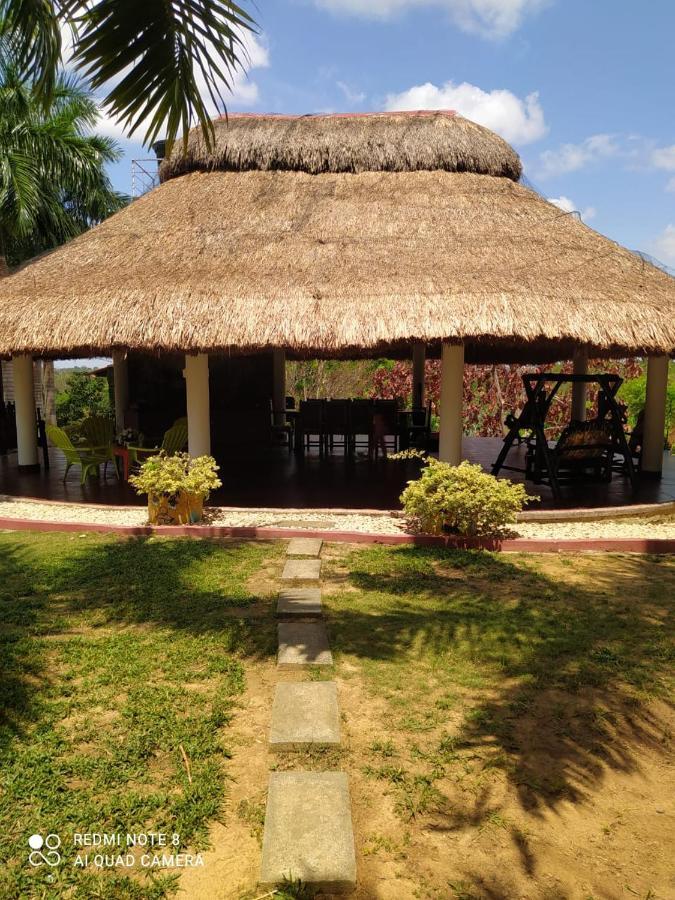 Casa Campo Emaus Caucasia Εξωτερικό φωτογραφία