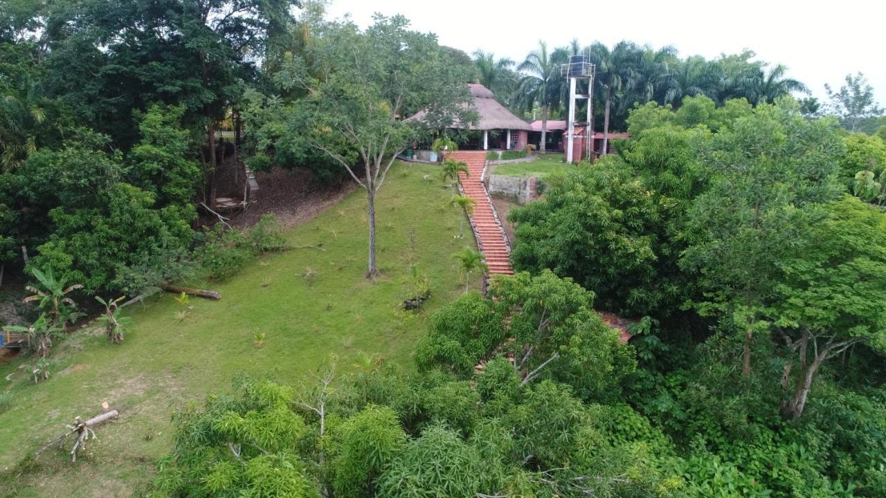 Casa Campo Emaus Caucasia Εξωτερικό φωτογραφία
