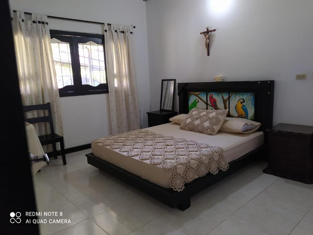 Casa Campo Emaus Caucasia Εξωτερικό φωτογραφία