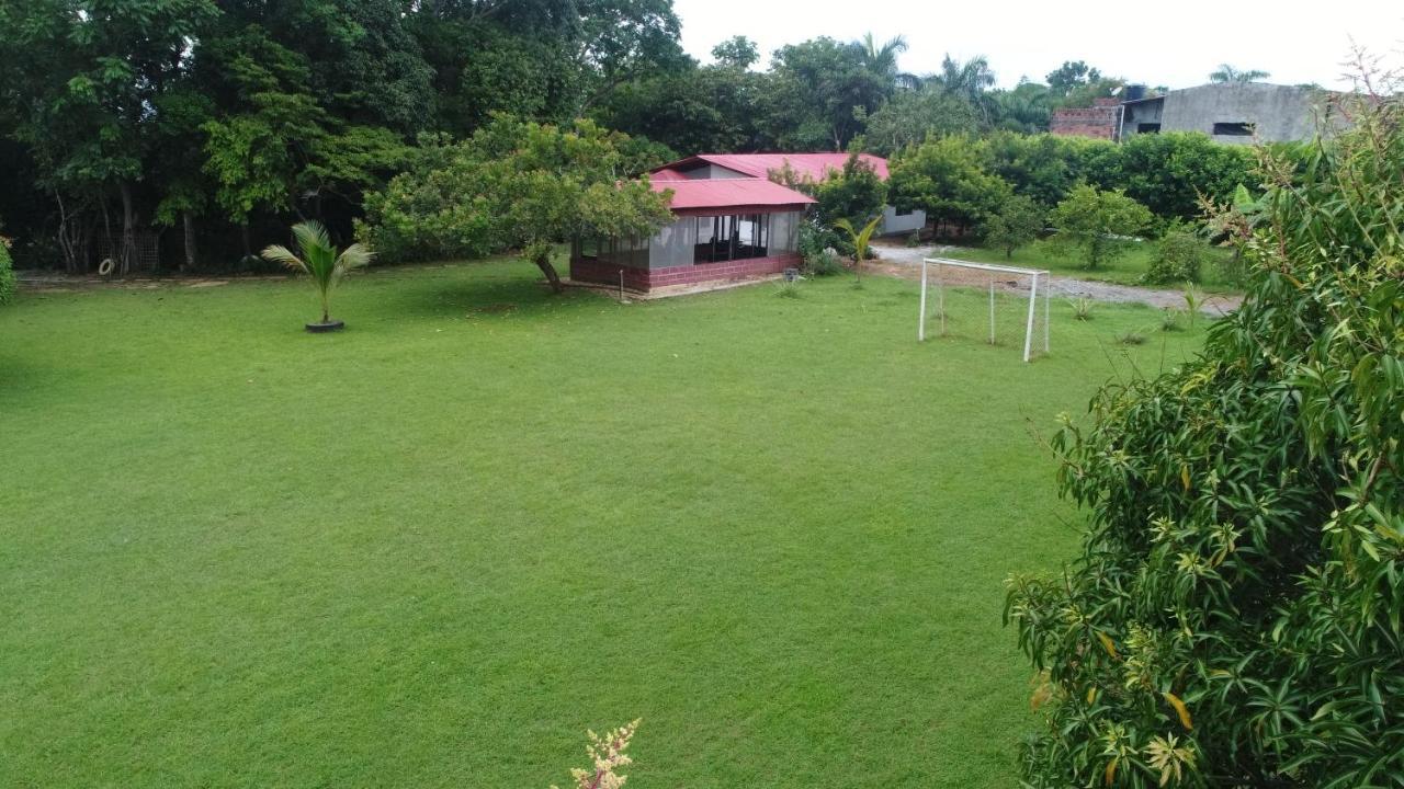Casa Campo Emaus Caucasia Εξωτερικό φωτογραφία