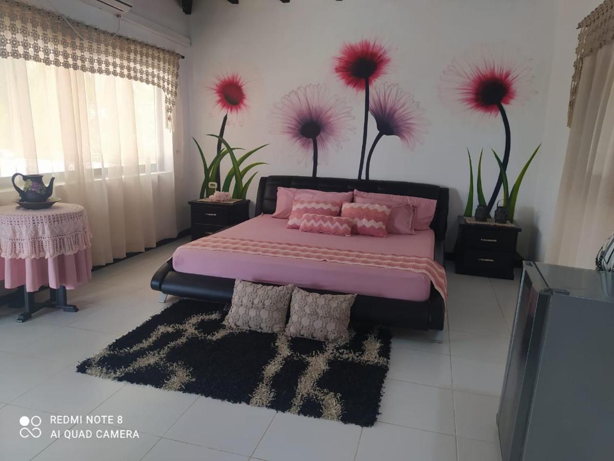 Casa Campo Emaus Caucasia Εξωτερικό φωτογραφία